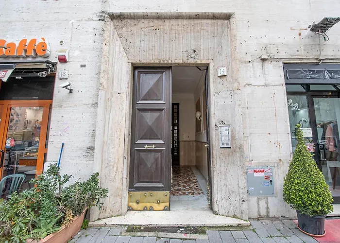 Refuge On Piazza Re Di Roma -Holiday Home